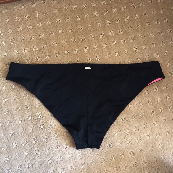 😍VICTORIA SECRET BIKINI BOTTOMS - Picture 2 of 2